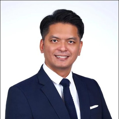 Daniel Elegent